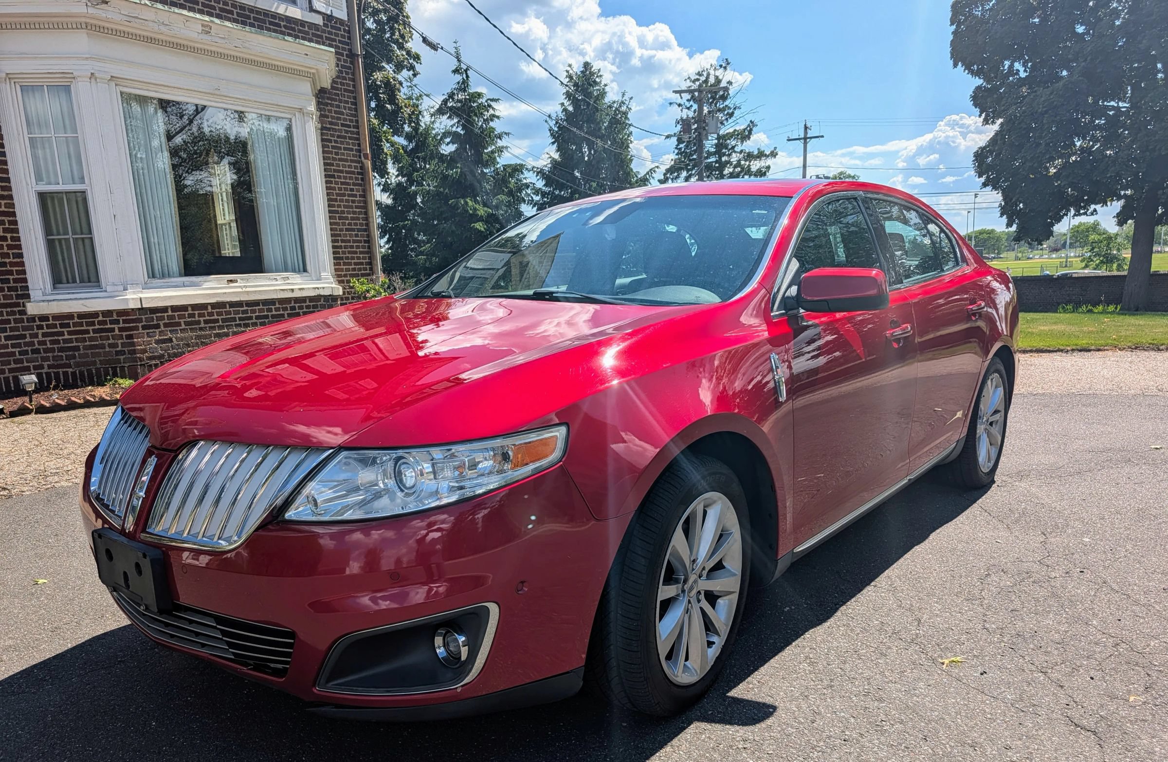 Used 2012 Lincoln MKS AWD image 8