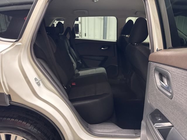 Used 2022 Nissan Rogue SV AWD/4WD image 23