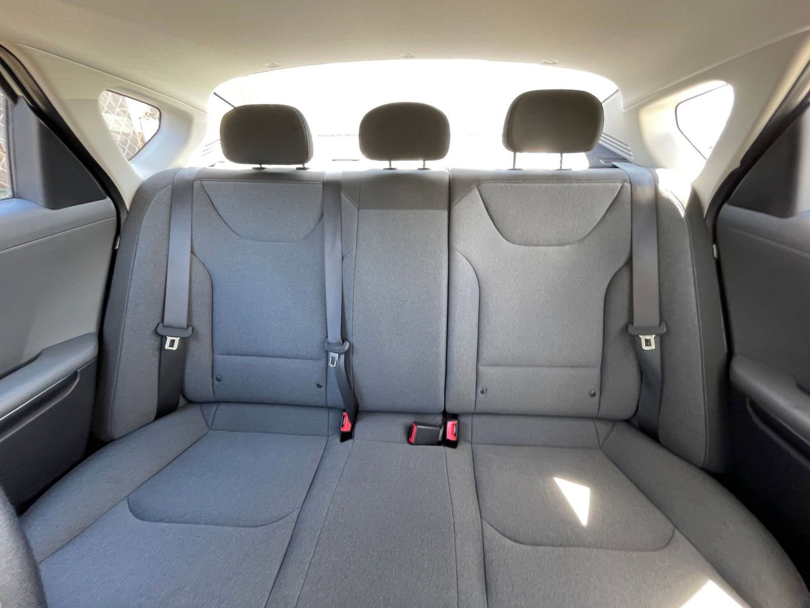 Used 2025 Kia K4 LXS image 38