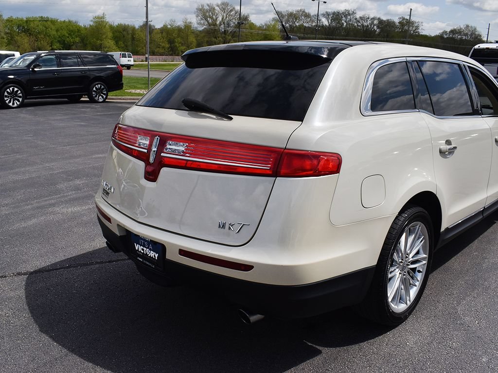 Used 2018 Lincoln MKT AWD w/ Technology Package image 32