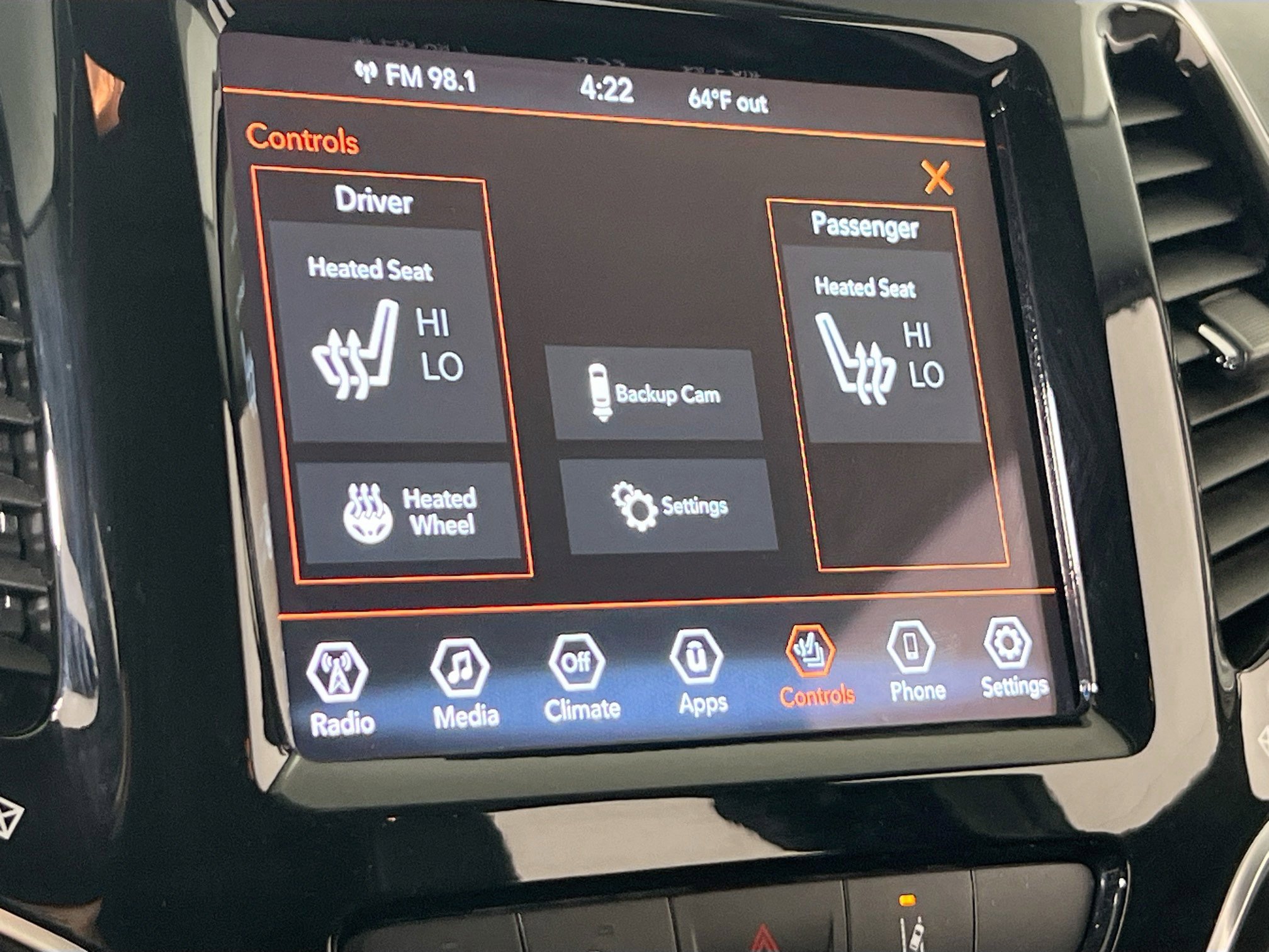Used 2022 Jeep Cherokee Limited w/ Mopar Interior Package image 19