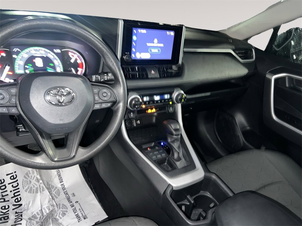 Used 2024 Toyota RAV4 XLE image 10