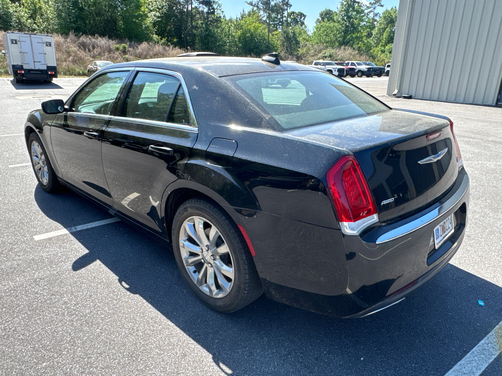 Used 2018 Chrysler 300 Touring L image 7