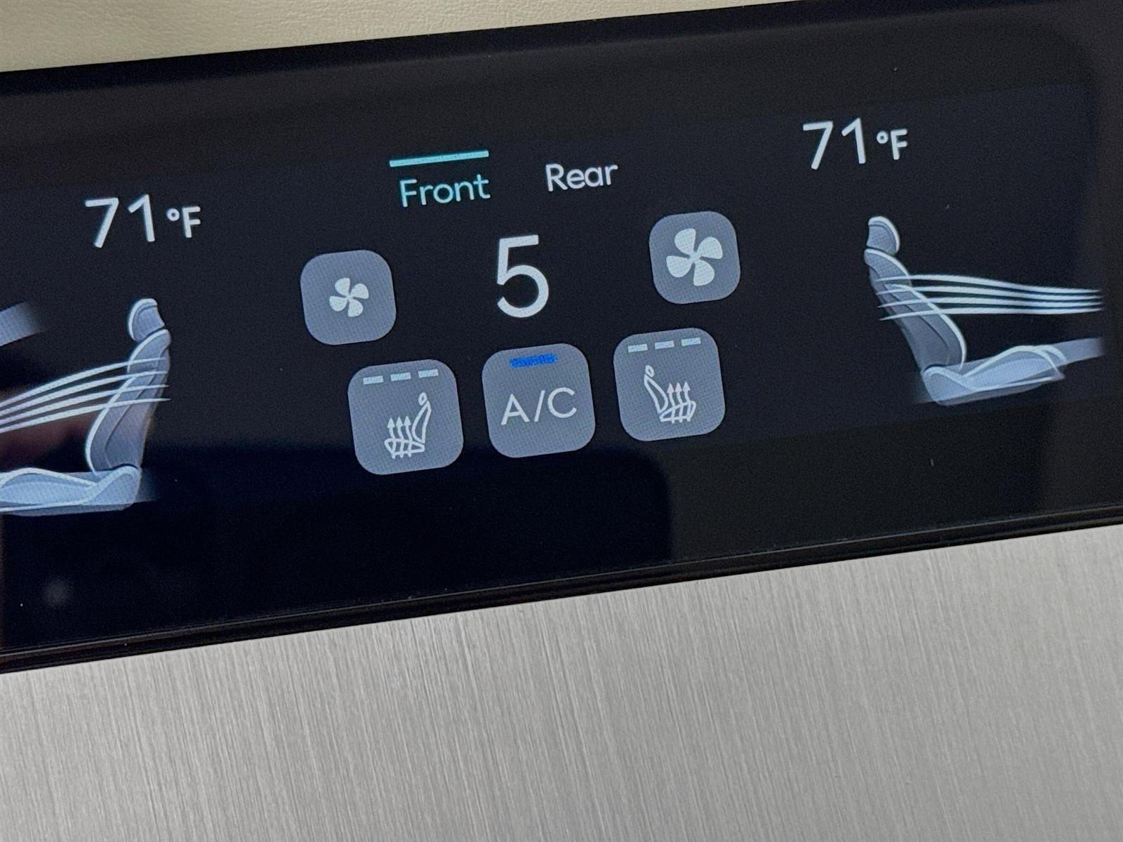 New 2026 Genesis GV70 2.5T Select image 22