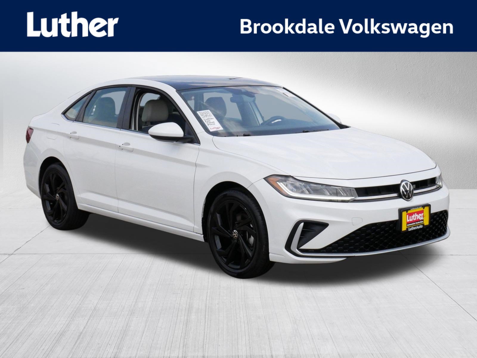 Used 2025 Volkswagen Jetta SE w/ Sunroof Package
