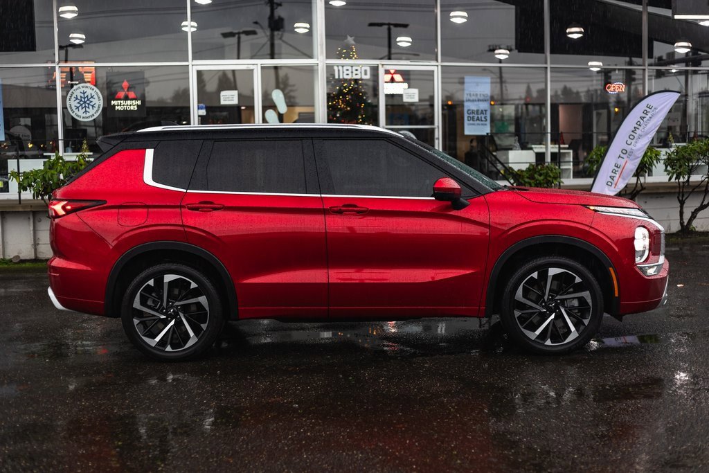 Used 2024 Mitsubishi Outlander SEL image 7