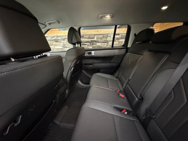 Certified 2026 Hyundai Santa Fe SEL AWD/4WD image 31