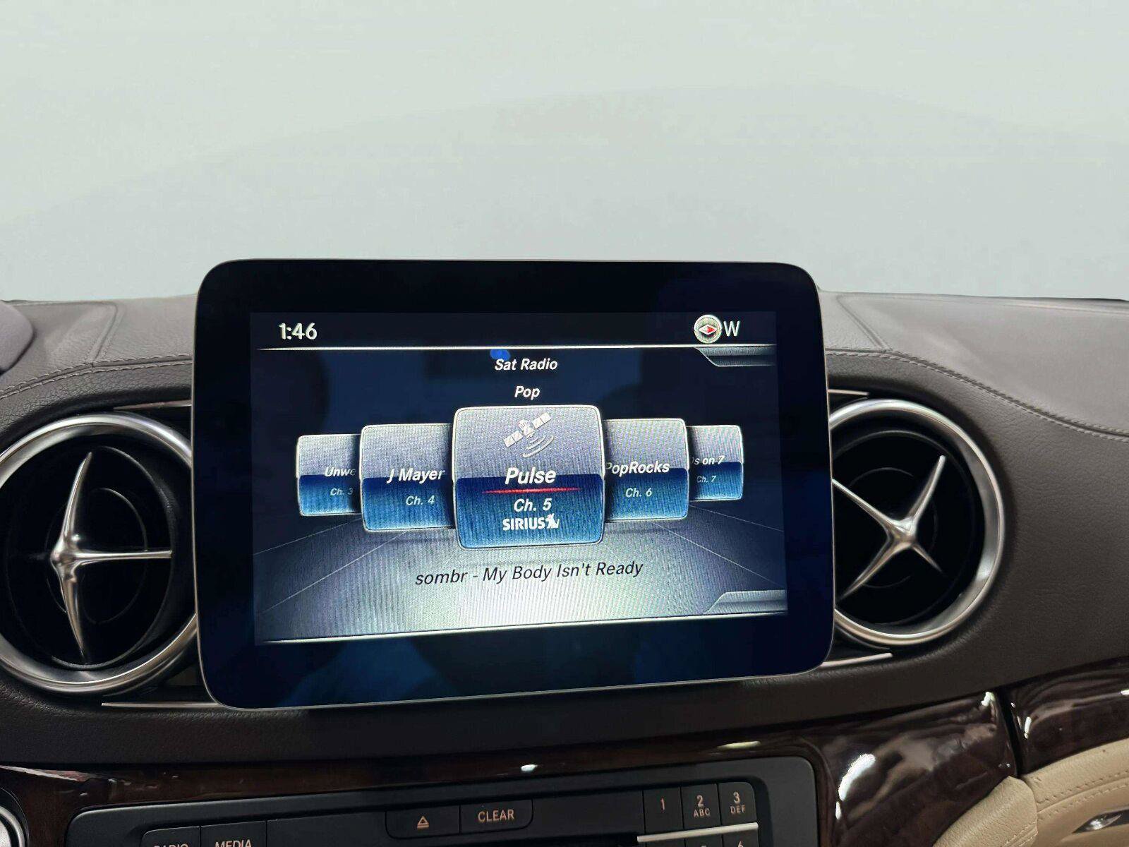 Used 2018 Mercedes-Benz SL 550 image 42