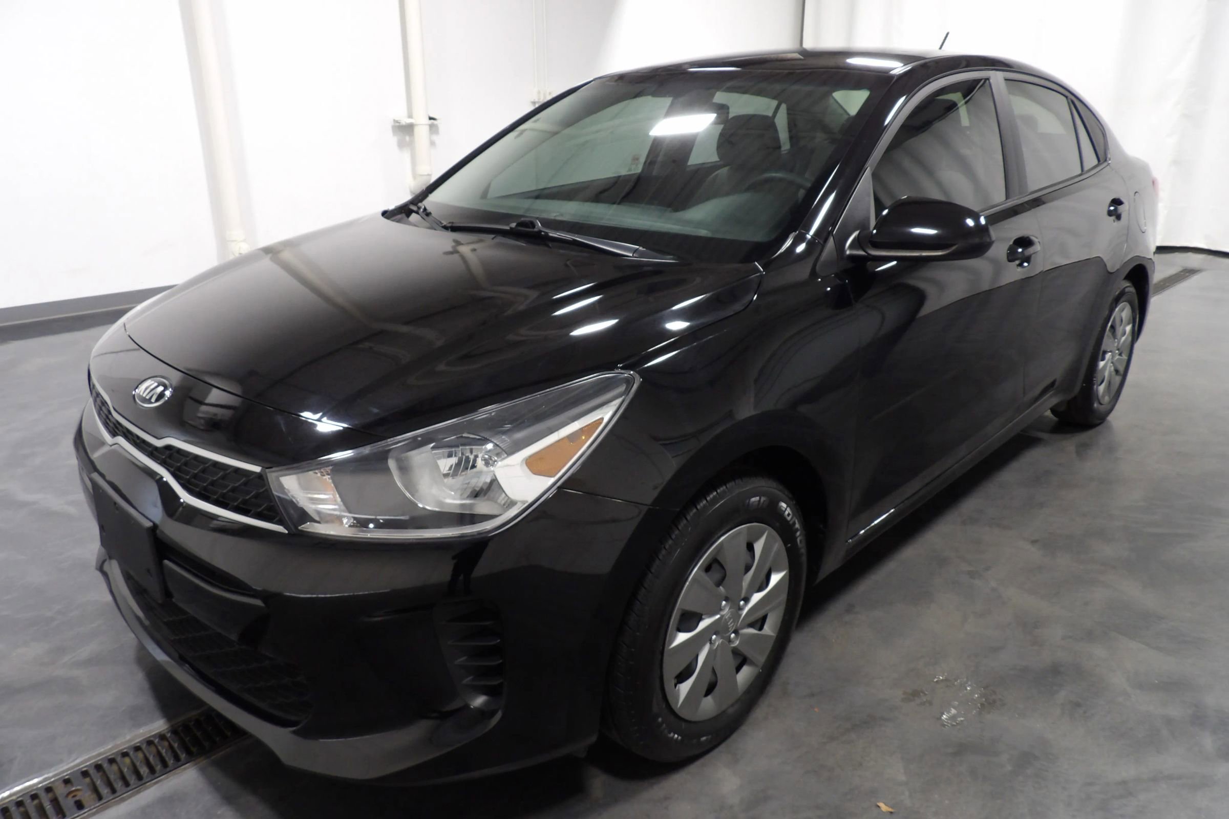 Used 2020 Kia Rio S image 3