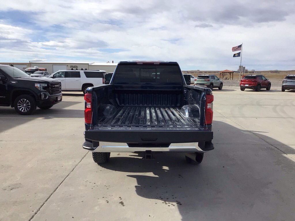 Used 2022 Chevrolet Silverado 3500 LT w/ Convenience Package AWD/4WD image 6