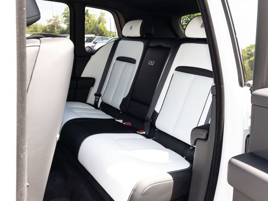 New 2027 Rolls-Royce Cullinan Black Badge AWD/4WD image 56