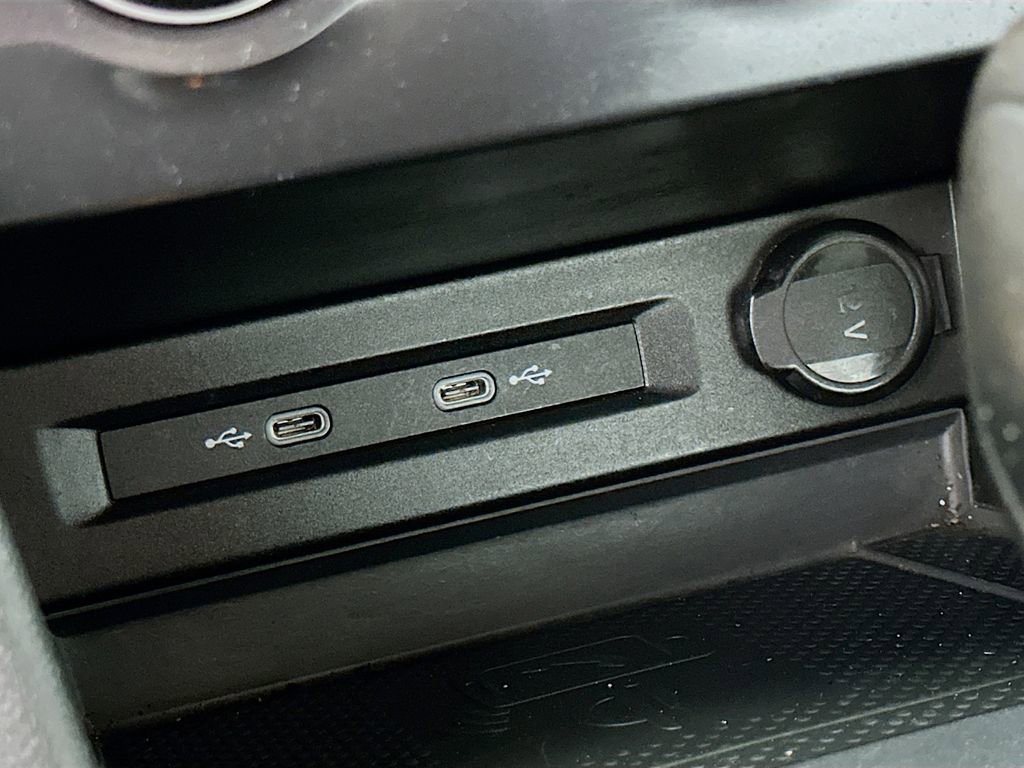 Used 2021 Volkswagen Tiguan SE R-Line image 30