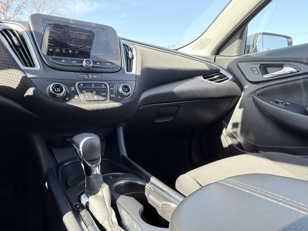 Used 2024 Chevrolet Malibu LT image 20