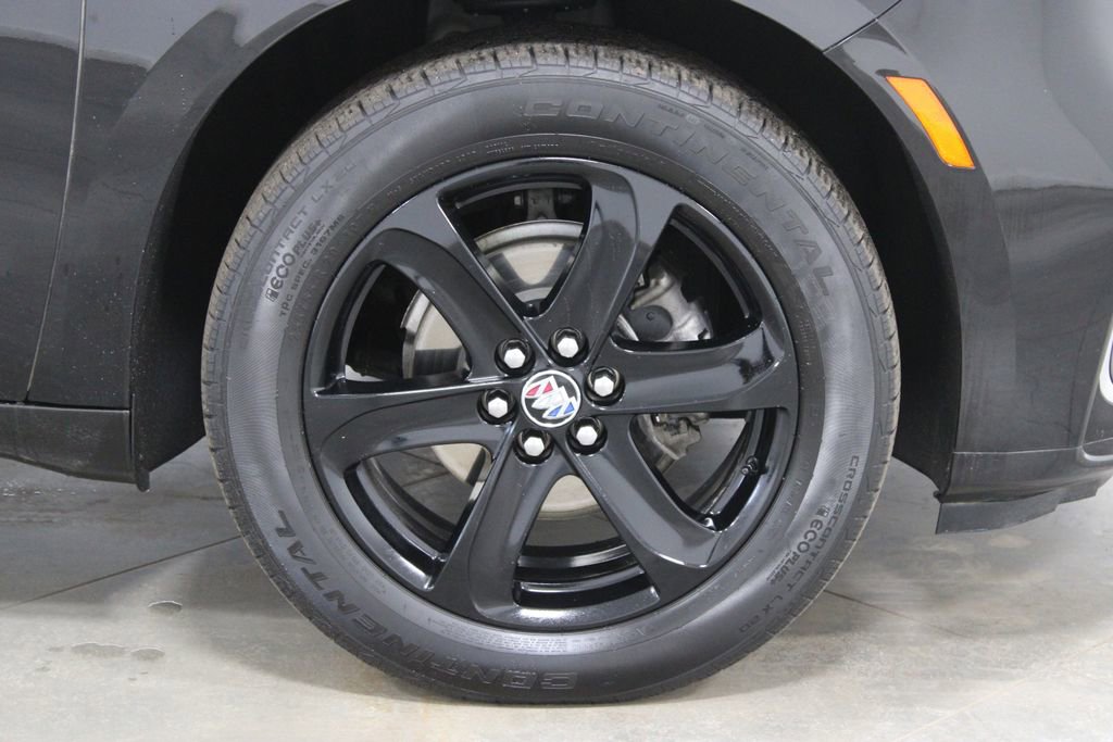 Used 2024 Buick Enclave Essence w/ Sport Touring Edition image 12