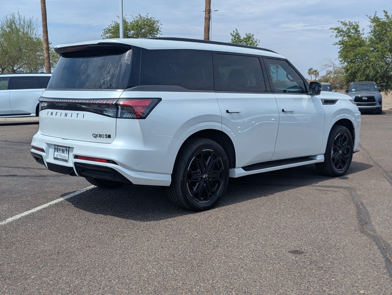 New 2027 INFINITI QX80 Sensory AWD/4WD image 5