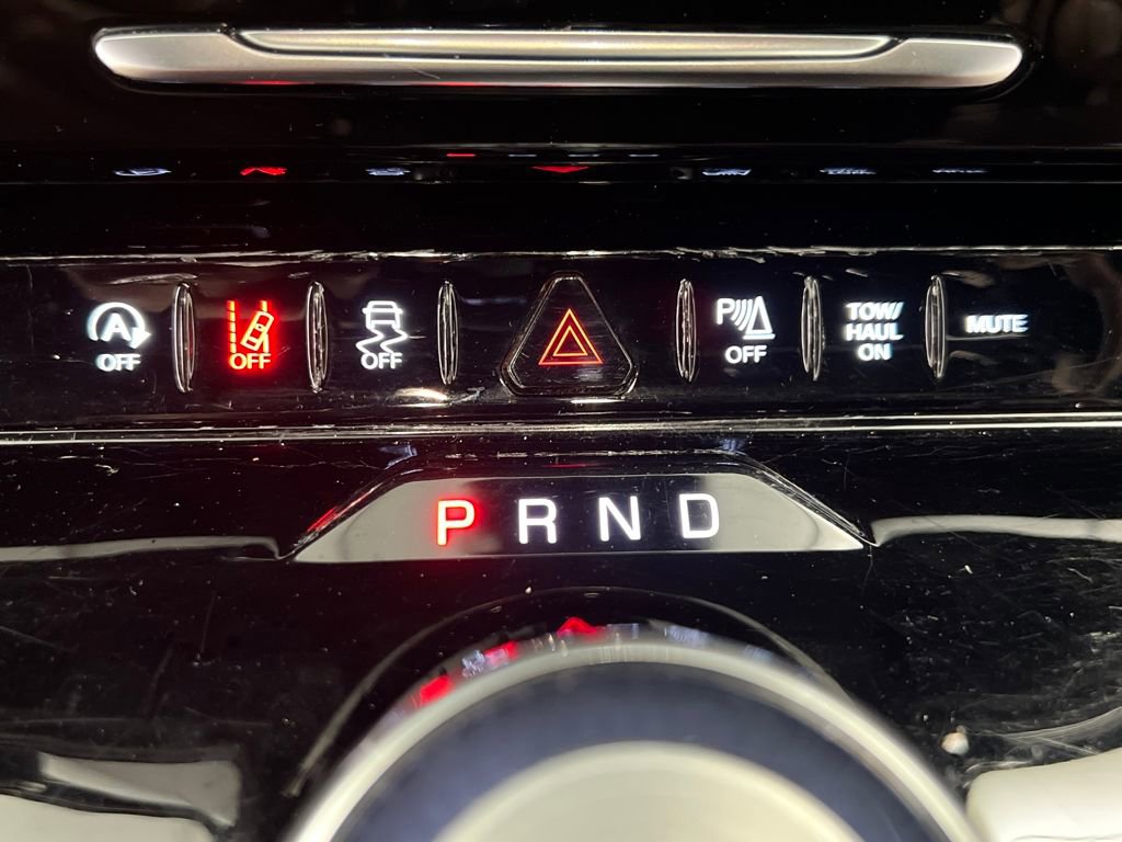 Used 2024 Jeep Wagoneer L Series II image 56