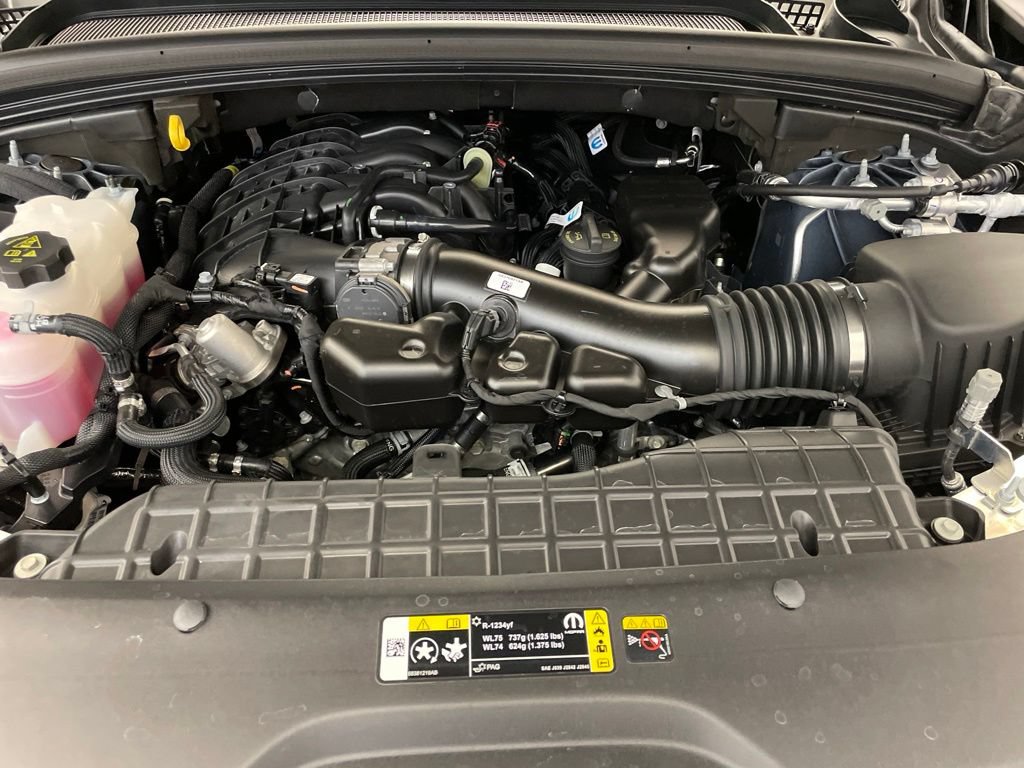 New 2025 Jeep Grand Cherokee L Limited w/ Luxury Tech Group II RWD image 16