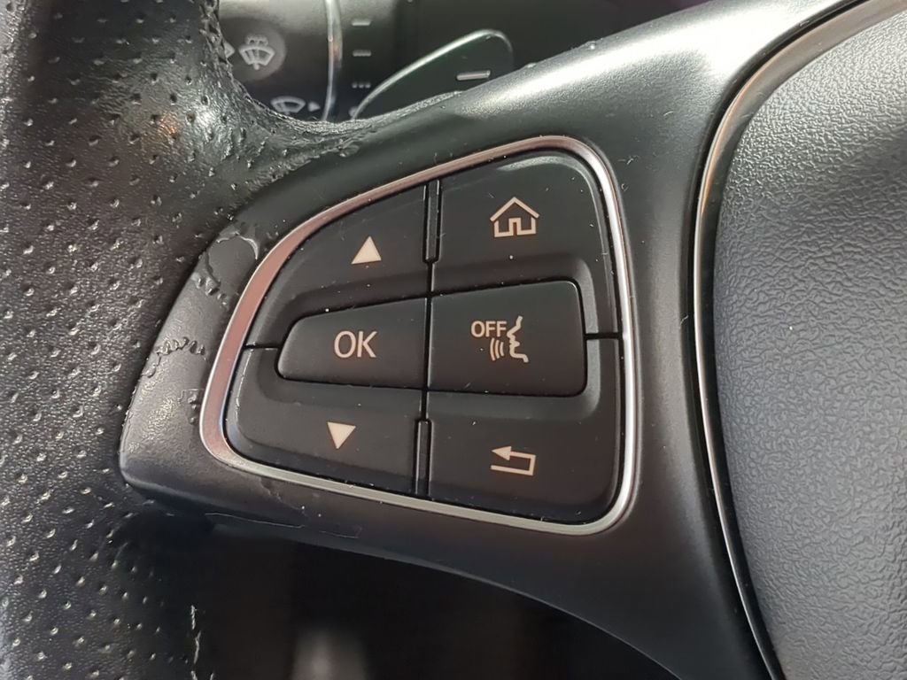 Used 2017 Mercedes-Benz C 300 4MATIC Sedan image 28