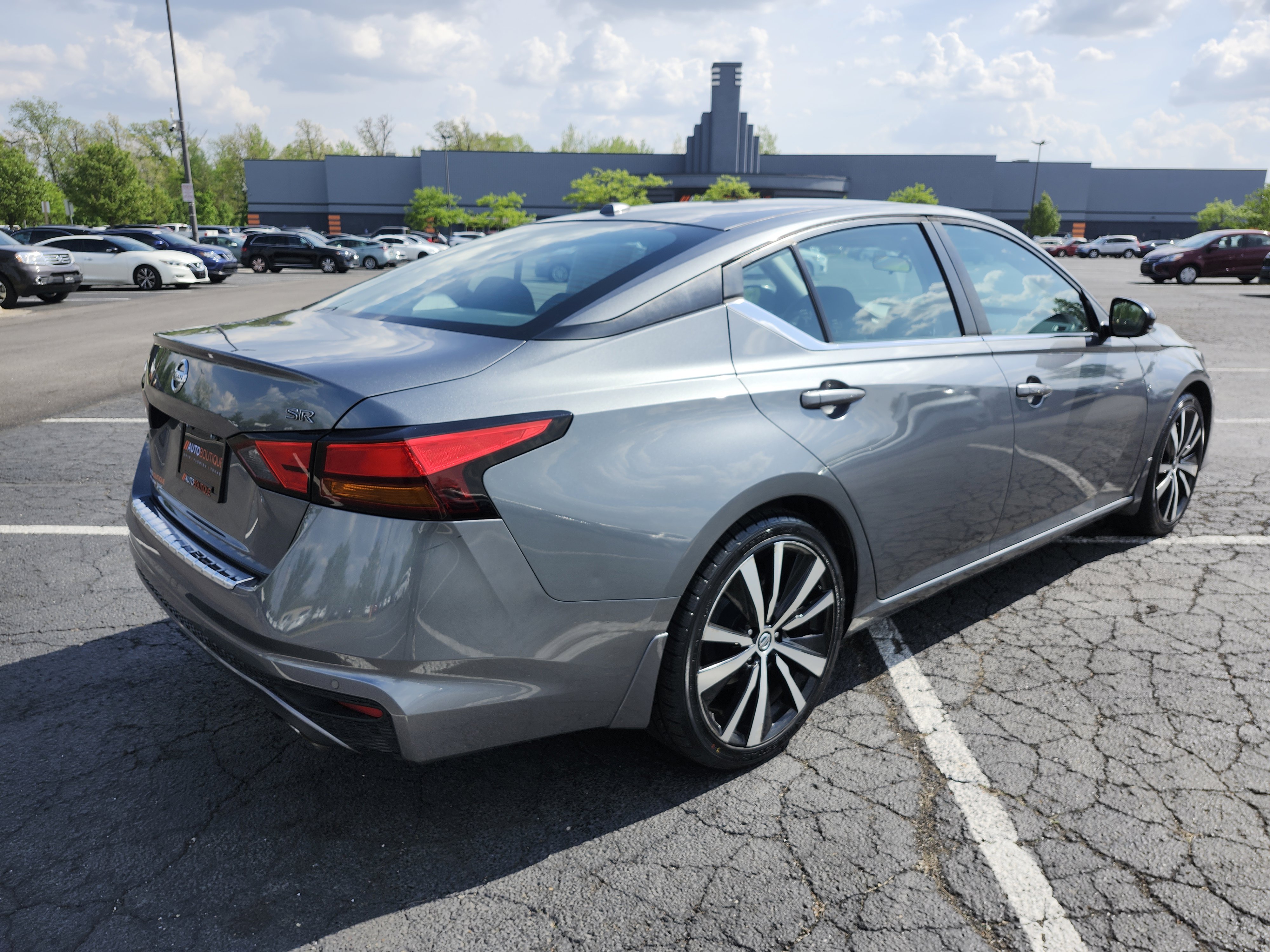Used 2020 Nissan Altima 2.5 SR w/ Premium Package FWD image 17