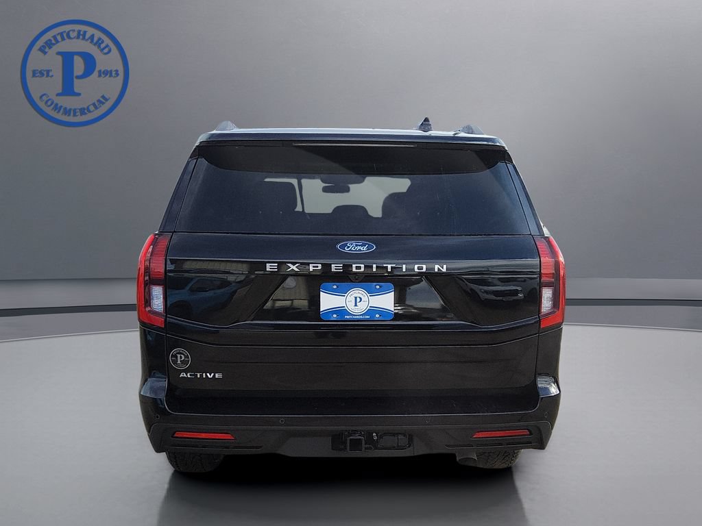 Used 2025 Ford Expedition Active AWD/4WD image 5