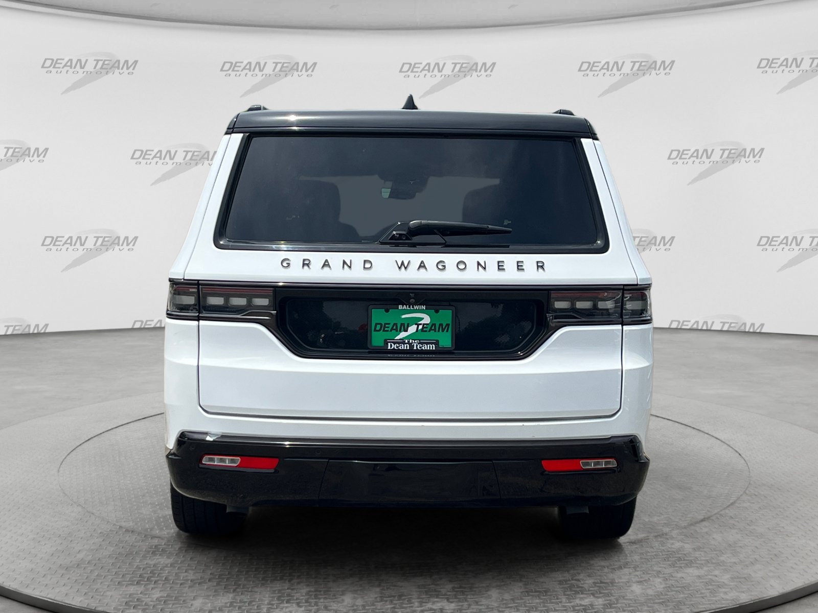 Used 2024 Jeep Grand Wagoneer L Series II w/ Quick Order Packagew 28T AWD/4WD image 7