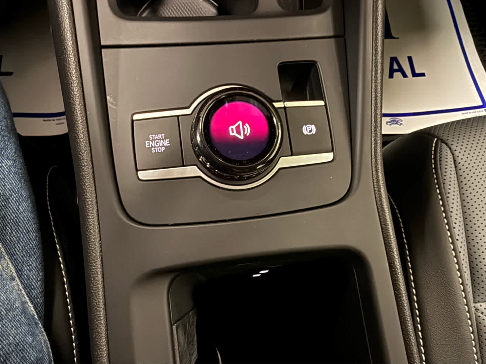 Used 2025 Volkswagen Tiguan SE R-Line AWD/4WD image 15