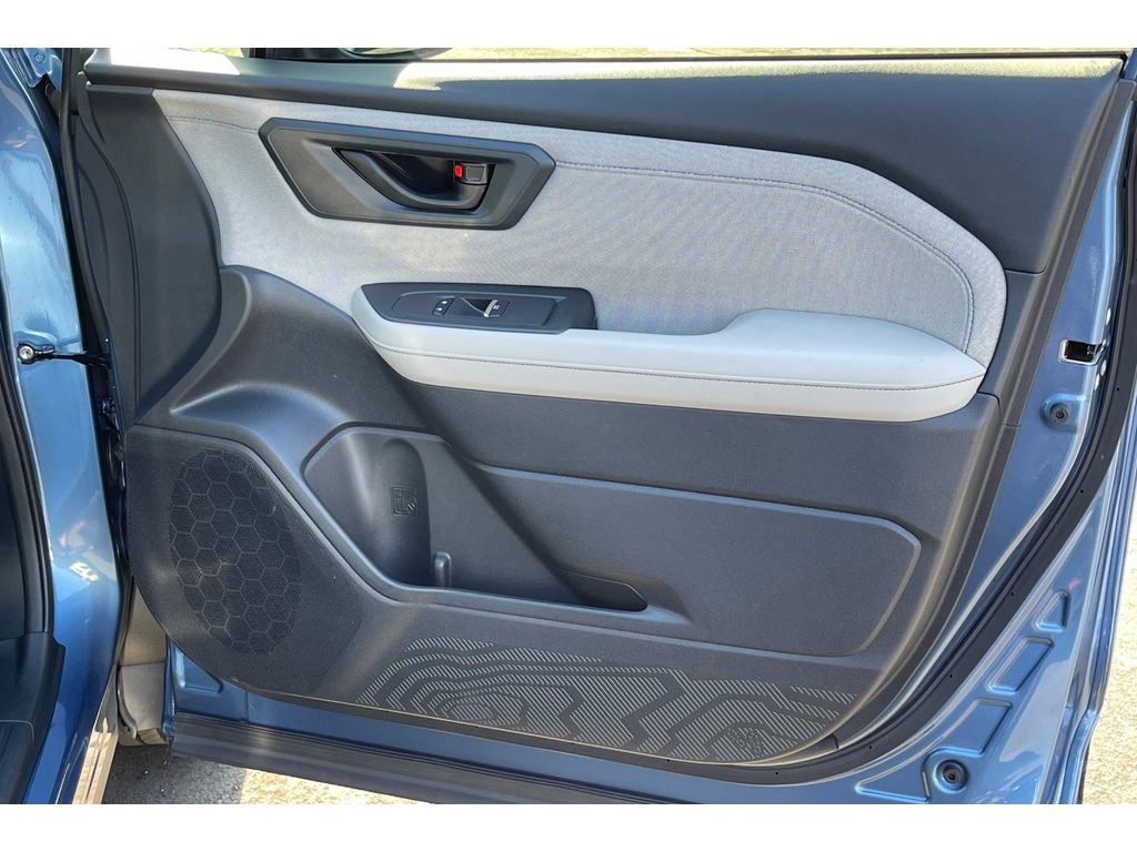 Used 2025 Subaru Forester Premium image 21