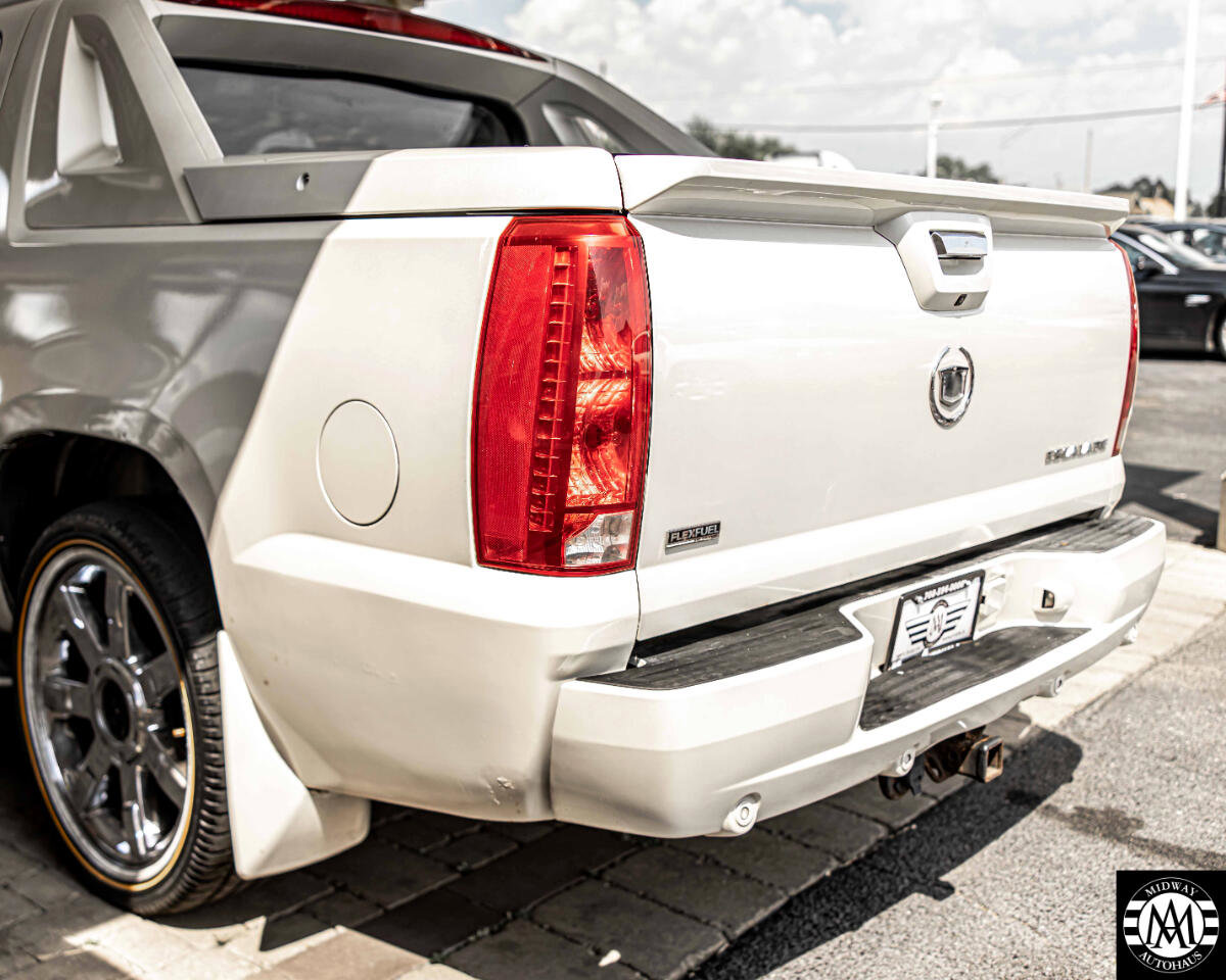 Used 2010 Cadillac Escalade EXT Luxury image 14