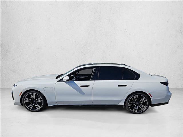 Used 2026 BMW 750e xDrive AWD/4WD image 8