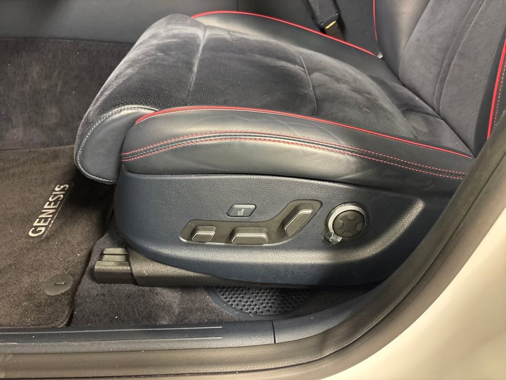 Used 2022 Genesis GV70 3.5T Sport w/ Sport Prestige Package image 25