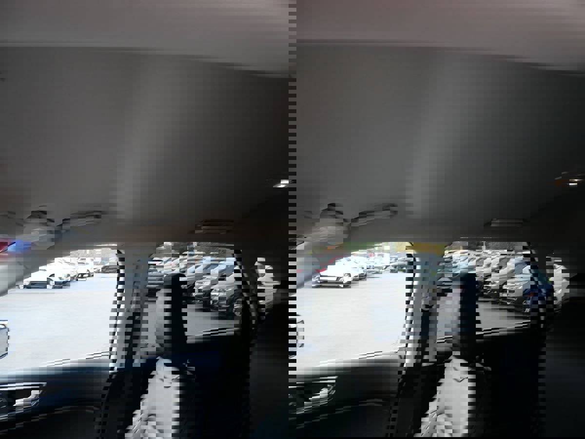 Used 2020 Ford Edge SEL w/ Convenience Package image 9