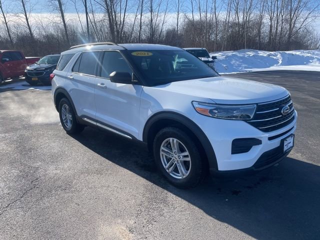 Used 2021 Ford Explorer XLT image 1
