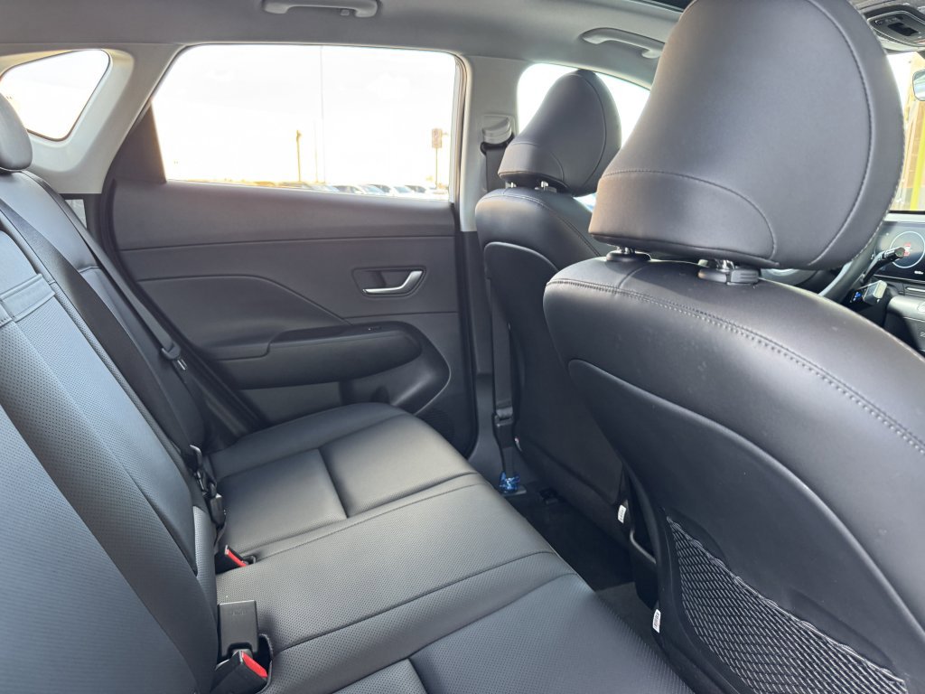 Used 2024 Hyundai Kona Limited image 39