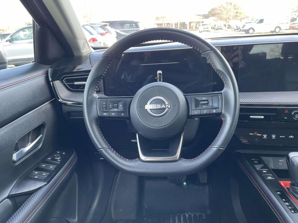 Used 2025 Nissan Kicks SR image 12