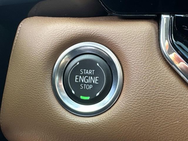 Used 2025 GMC Canyon AT4 w/ AT4 Premium Package image 30