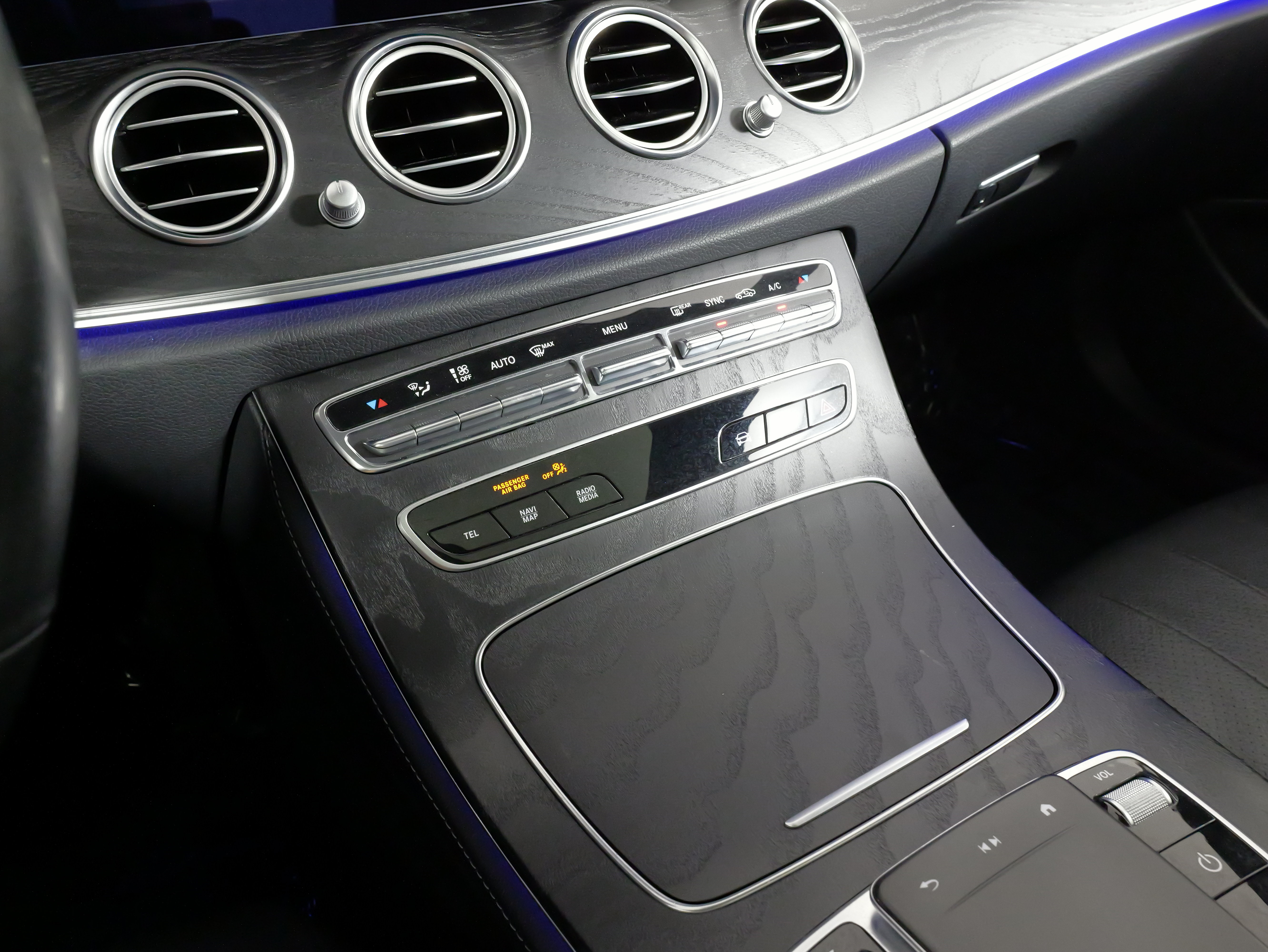 Used 2023 Mercedes-Benz E 350 4MATIC Sedan image 52