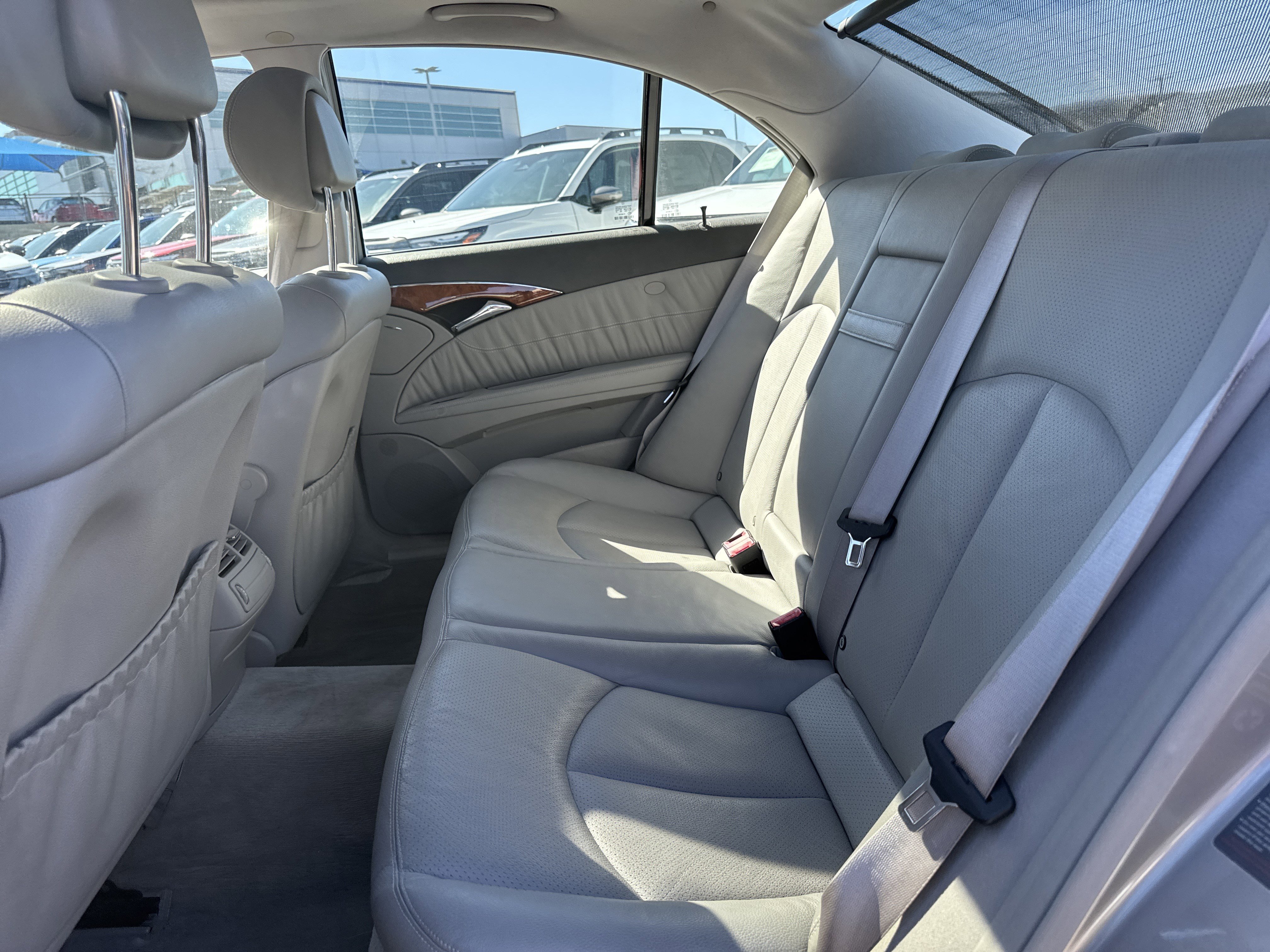 Used 2006 Mercedes-Benz E 320 CDI Sedan image 24