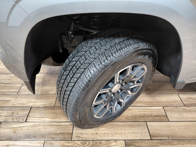 Used 2024 Chevrolet Colorado LT w/ LT Convenience Package III image 27