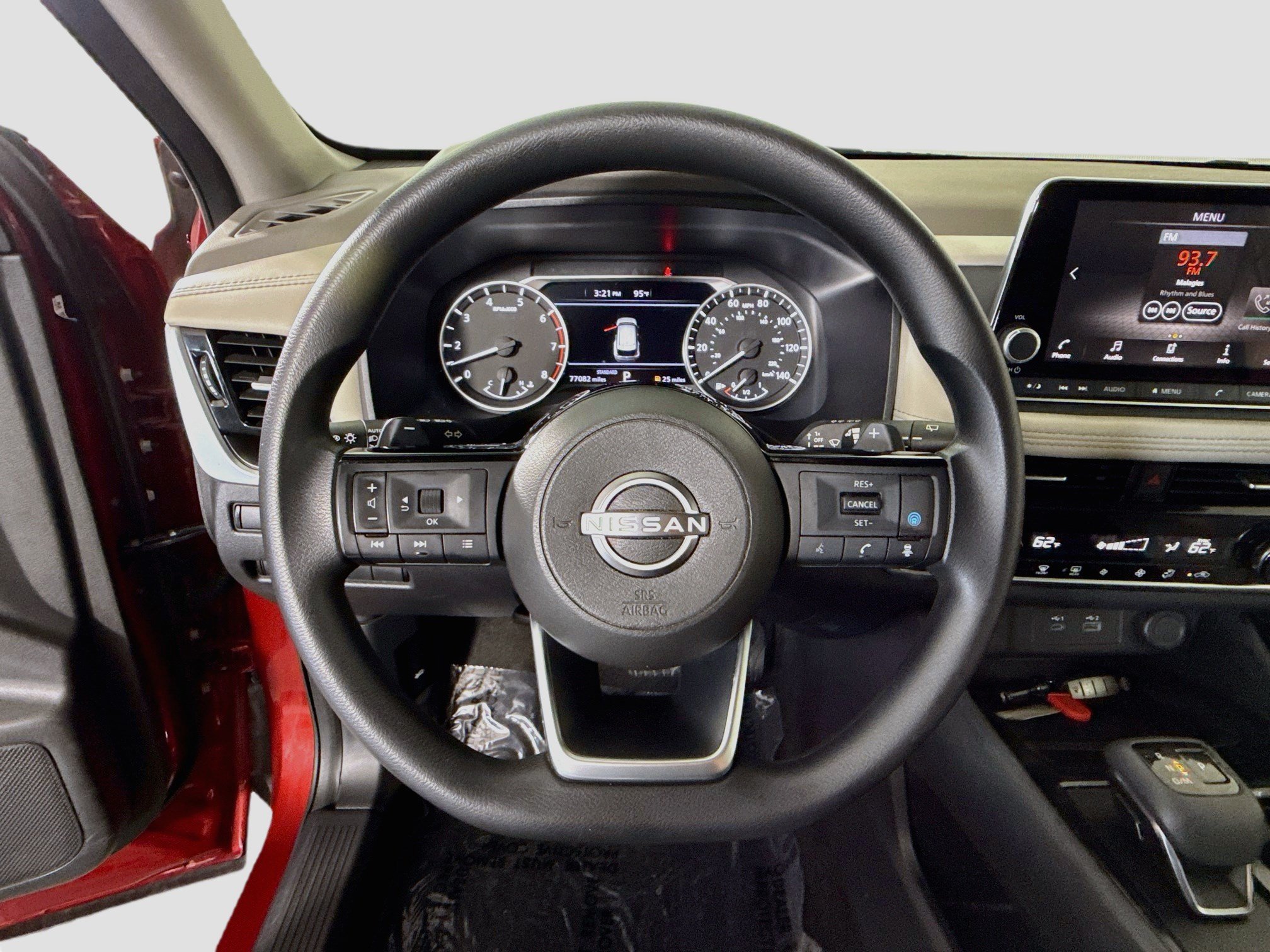 Used 2022 Nissan Rogue SV FWD image 13