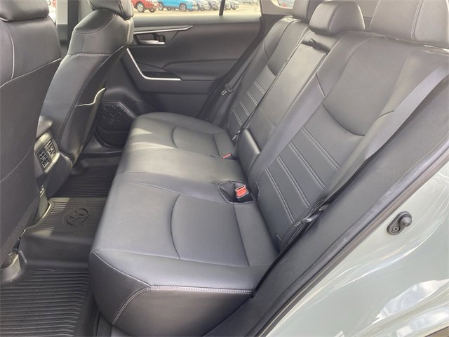 Used 2022 Toyota RAV4 XLE Premium image 34