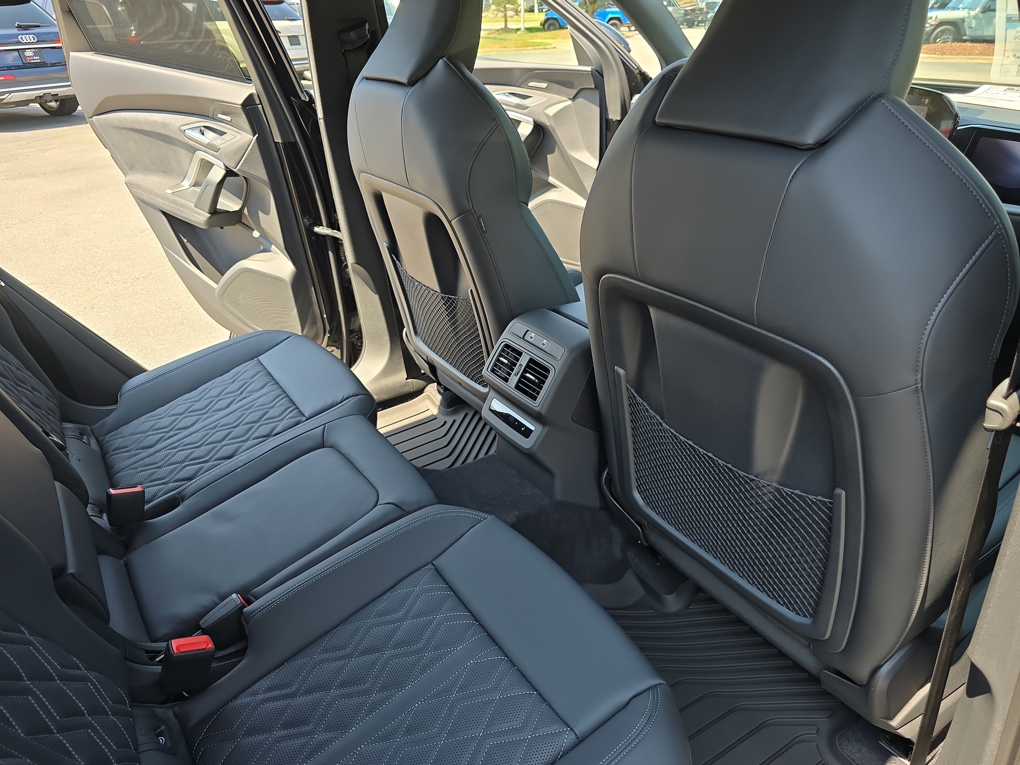 New 2026 Audi SQ5 Prestige AWD/4WD image 11