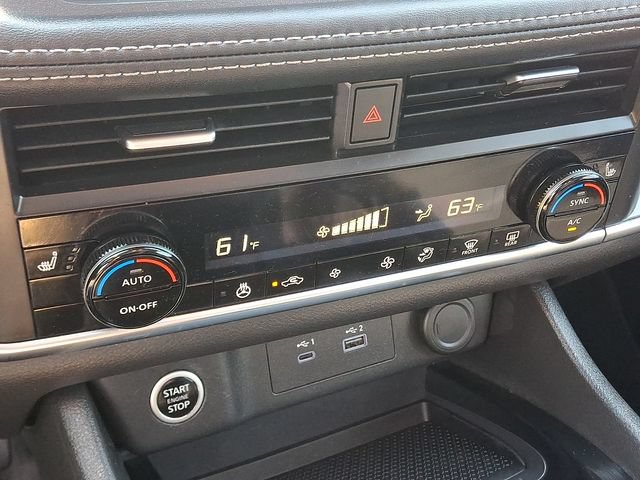 Certified 2023 Nissan Rogue SV w/ SV Premium B Package AWD/4WD image 16