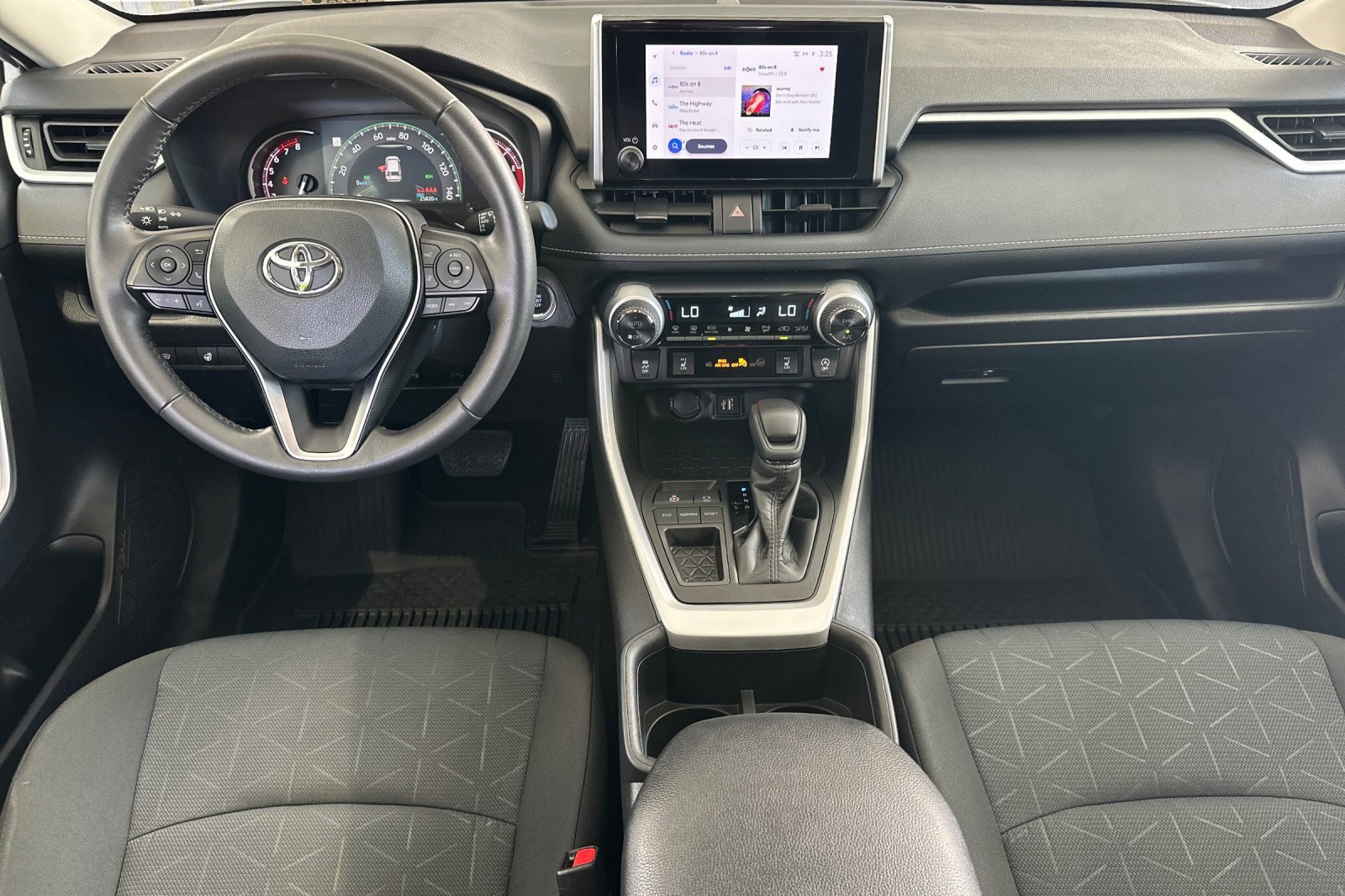 Used 2025 Toyota RAV4 XLE w/ Weather Package FWD image 17