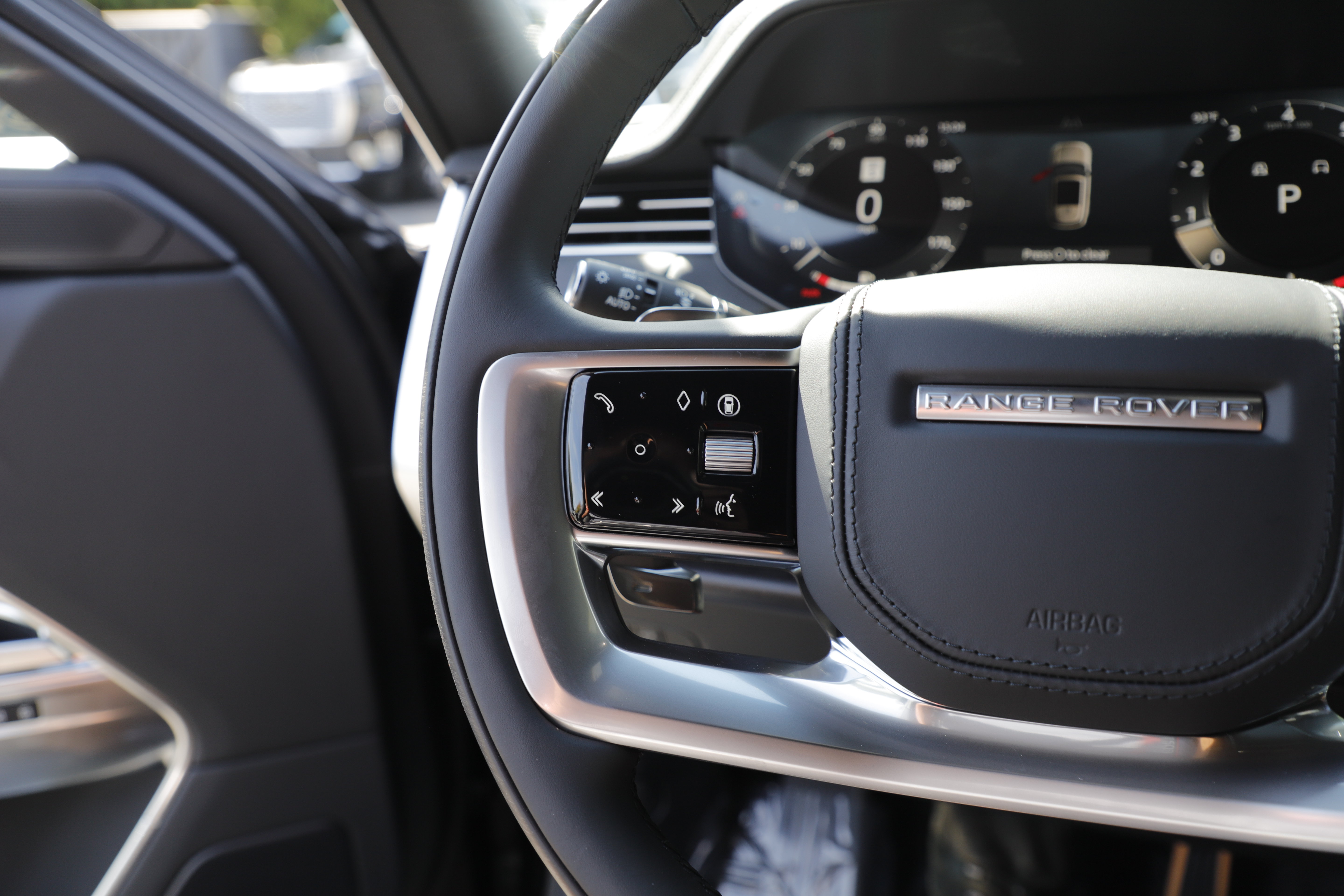 New 2026 Land Rover Range Rover SE AWD/4WD image 24