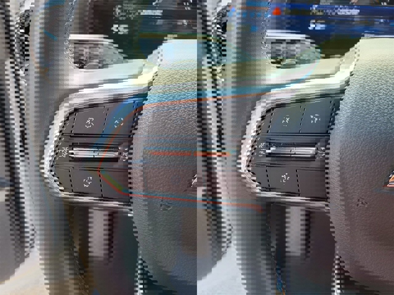 Used 2025 Chevrolet Equinox LT image 18