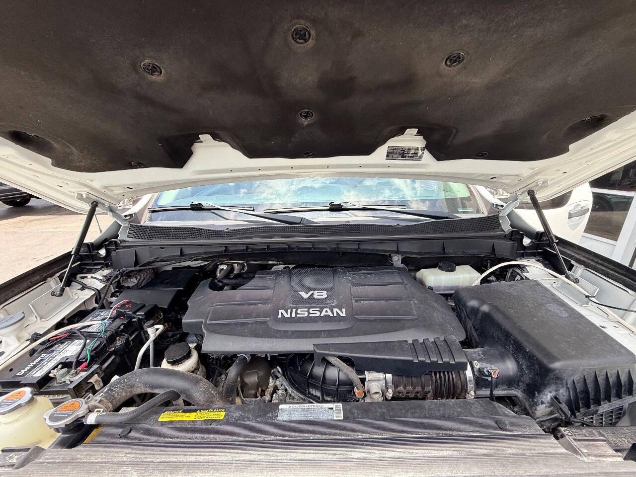 Used 2017 Nissan Titan S AWD/4WD image 34