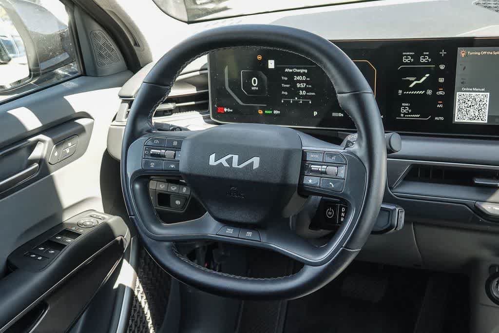 Certified 2024 Kia EV9 Wind AWD/4WD image 14