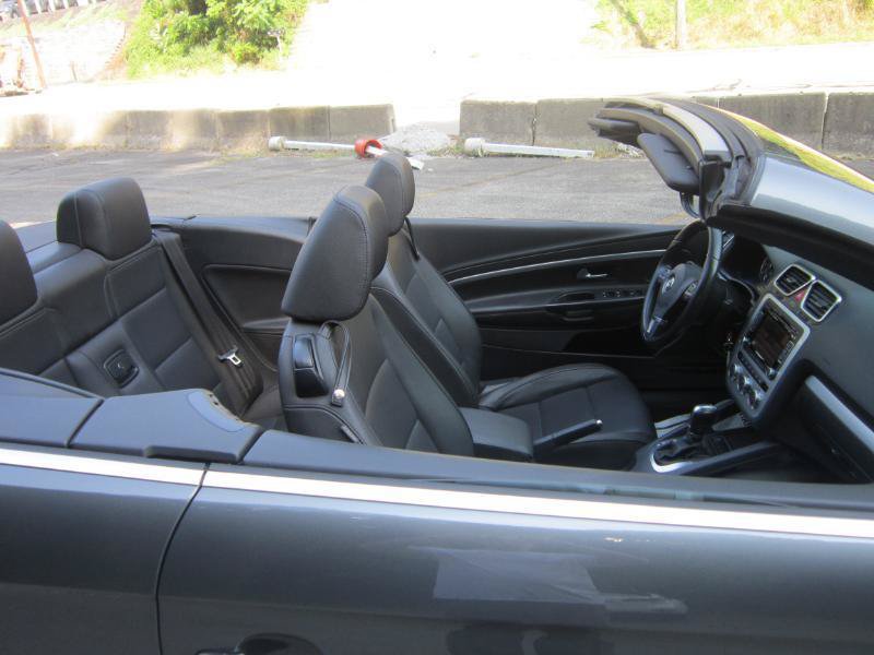 Used 2013 Volkswagen Eos Komfort FWD image 3