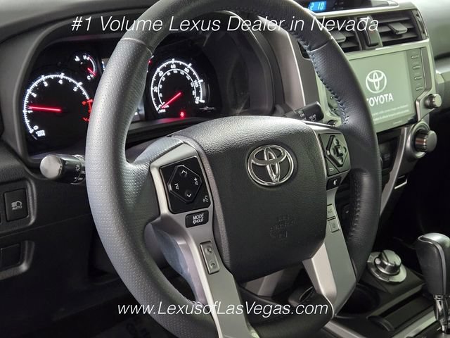 Used 2021 Toyota 4Runner SR5 Premium w/ Moonroof Package AWD/4WD image 31