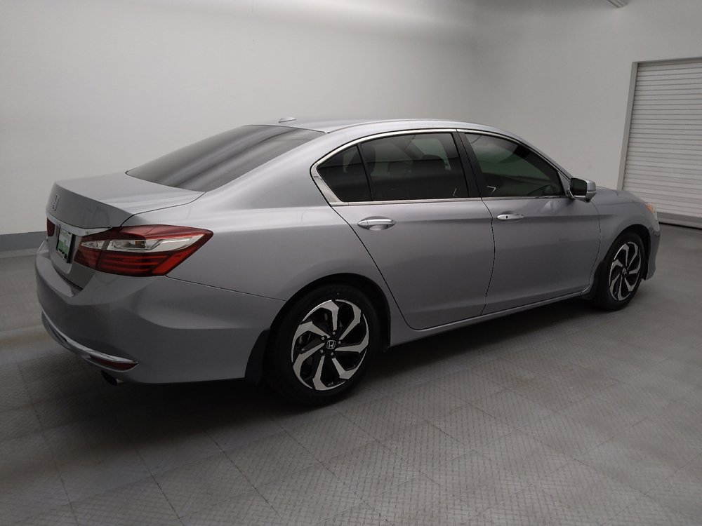 Used 2017 Honda Accord EX-L image 10